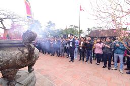 800 CBNV MEDLATEC cầu bình an tại Chùa Keo - Đền Trần